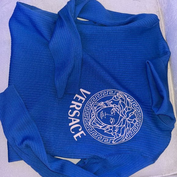 Blue Turtleneck - Picture 6 of 7